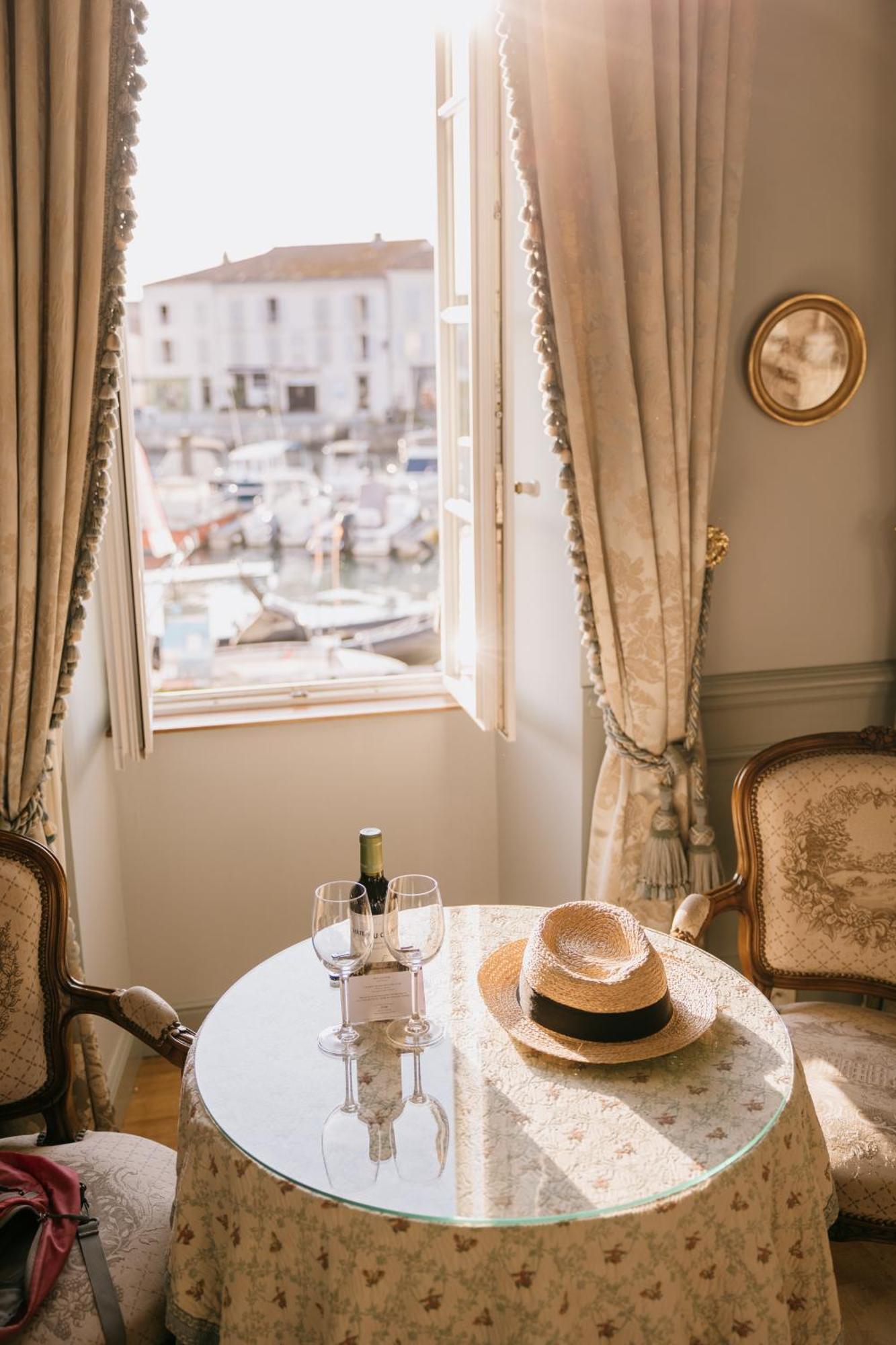 Hotel De Toiras Saint-Martin-de-Re Bagian luar foto